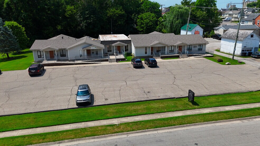 More Photos Of 131-139 Lewis Ave, Circleville Medical For Sale