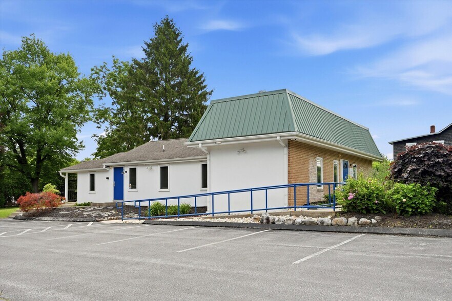 More Photos Of 103 Garris Rd, Downingtown Medical For Sale