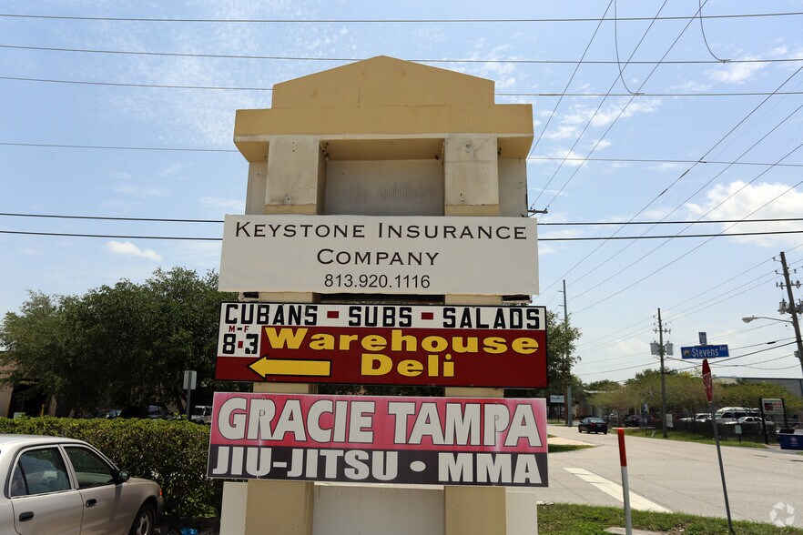 More Photos Of 141 Stevens Ave, Oldsmar Warehouse For Lease