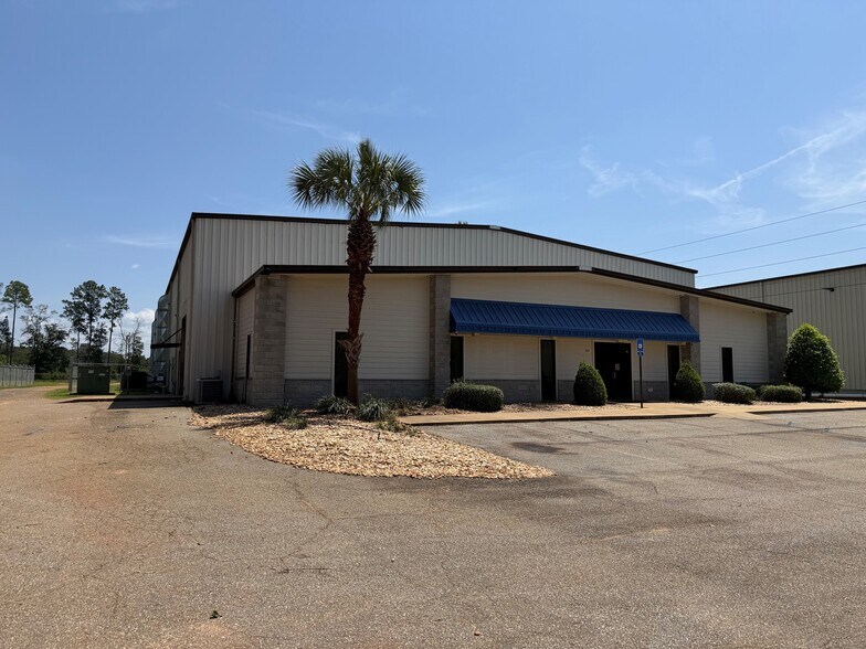 Primary Photo Of 404 S Westover Blvd, Albany Distribution For Lease