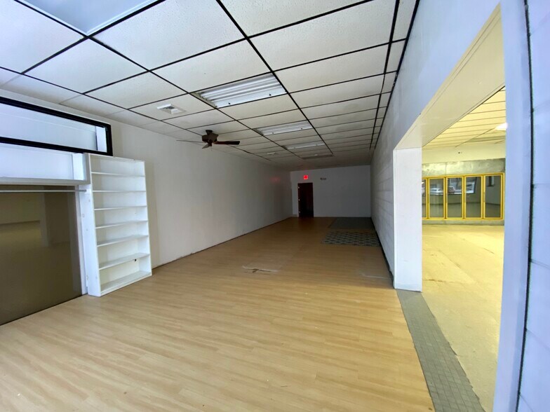 More Photos Of 462 Troy Schenectady Rd, Latham Freestanding For Lease