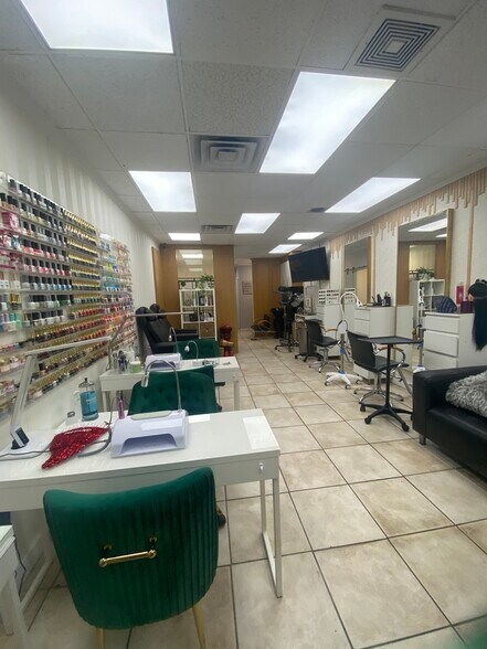 More Photos Of 6890 W Flagler St, Miami Storefront Retail Office For Lease