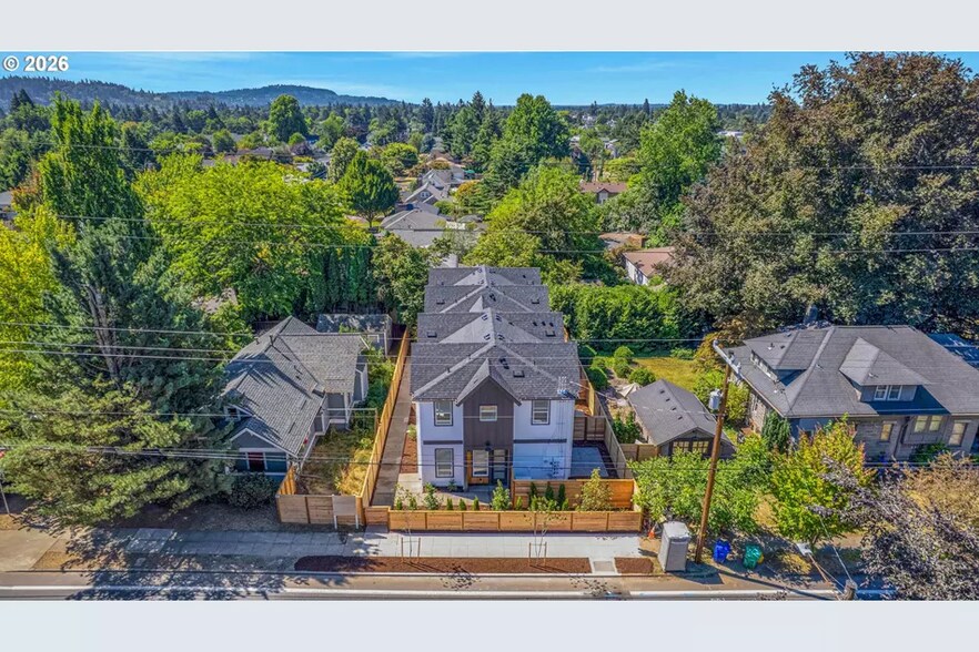 More Photos Of 8426 E Burnside St, Portland Apartments For Sale