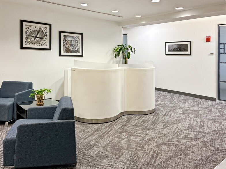 More Photos Of 101 W Big Beaver Rd, Troy Coworking Space