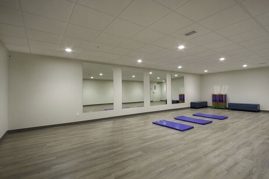 More Photos Of 125 Dundas Rd, Kelowna Apartments For Sale