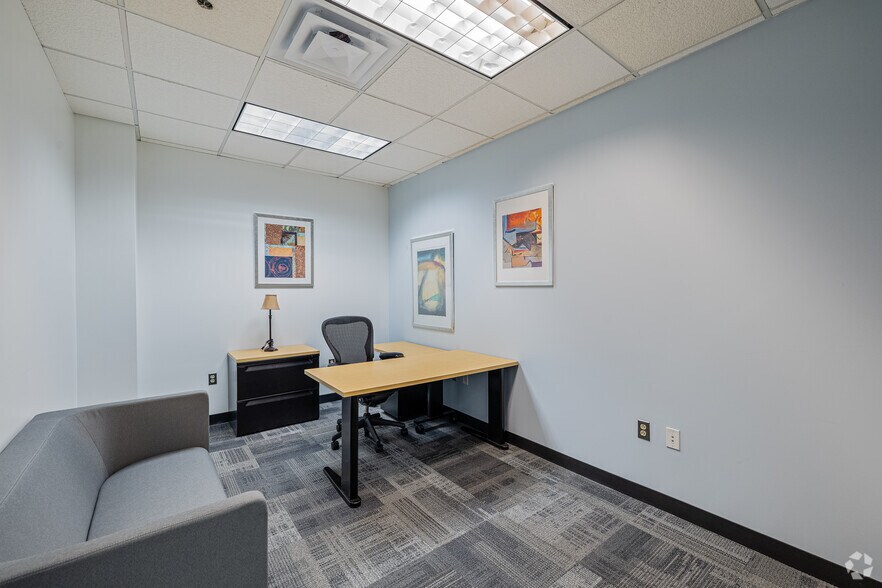 More Photos Of 6802 Paragon Pl, Richmond Coworking Space