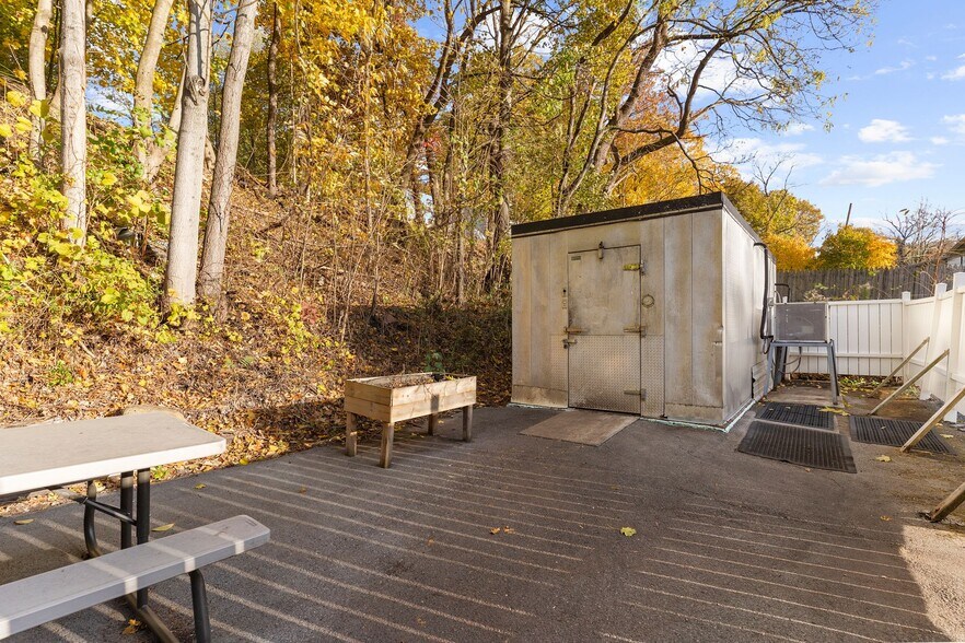 More Photos Of 45 S Walnut St, Sharpsville General Retail For Sale