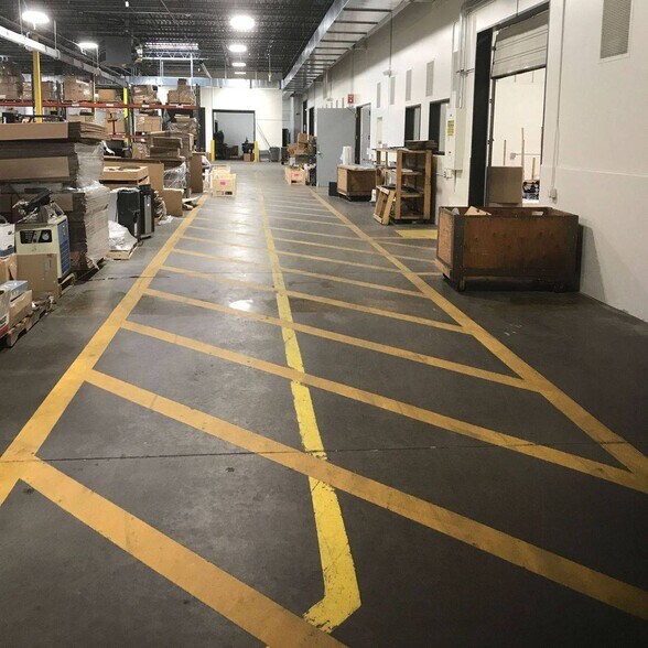 More Photos Of 10488 W Centennial Rd, Littleton Warehouse For Lease