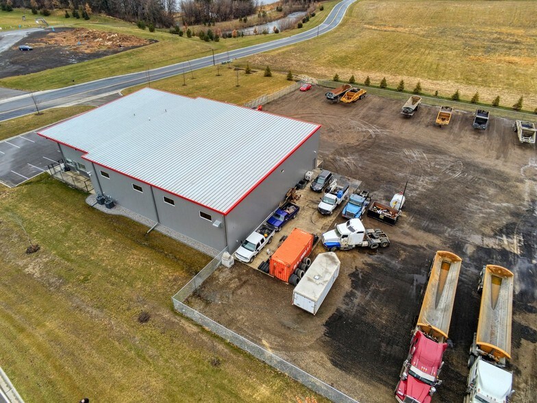 More Photos Of 1974 Pond View Dr SE, Lonsdale Warehouse For Sale