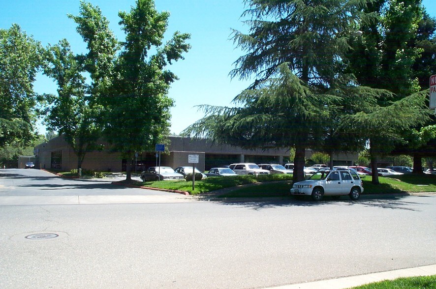 More Photos Of 180 Blue Ravine Rd, Folsom Research And Development For Lease