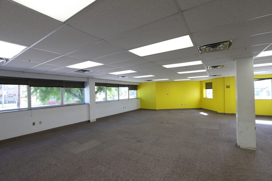 More Photos Of 184 Salem Ave, Dayton Office Residential For Lease