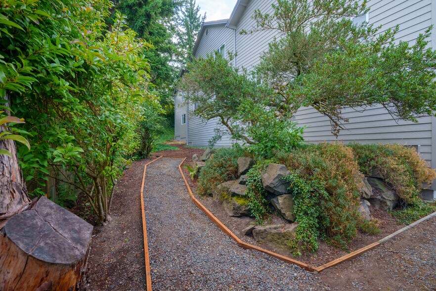More Photos Of 5911 200th St SW, Lynnwood Apartments For Sale