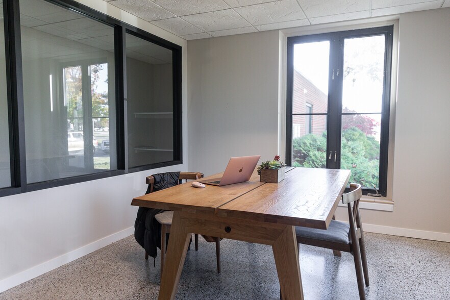More Photos Of 810 Memorial Dr, Chilton Apartments For Sale
