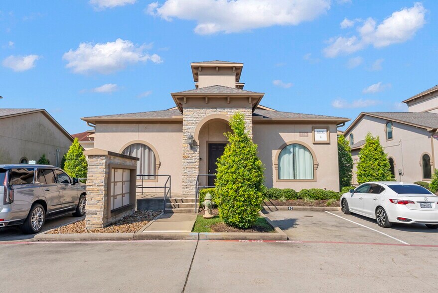 More Photos Of 256 Ed English Dr, Shenandoah Medical For Sale