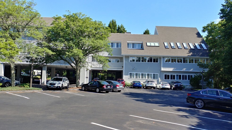 More Photos Of 2425 Post Rd, Southport Office For Lease