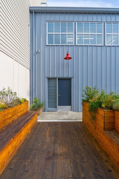 More Photos Of 15-17 Brush Pl, San Francisco Flex For Lease