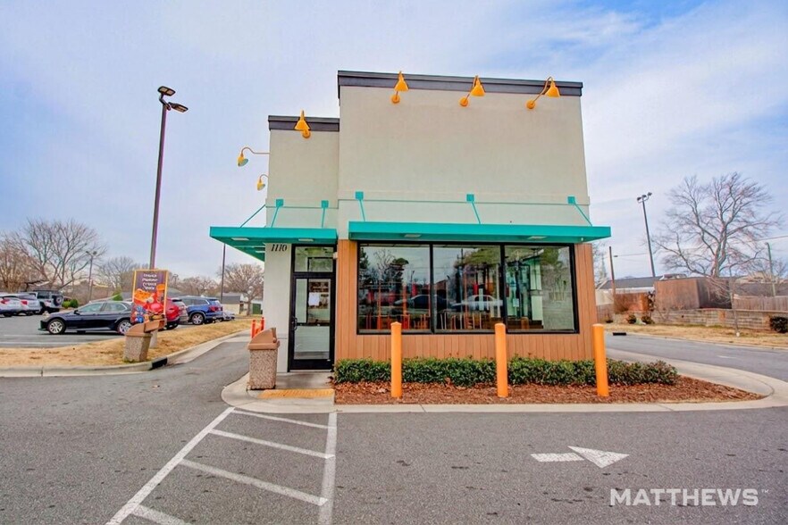 More Photos Of 1110 S Cannon Blvd, Kannapolis Freestanding For Sale