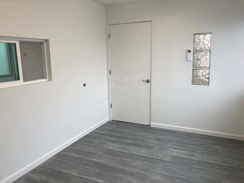 More Photos Of 3306 4th St NW, Albuquerque Unknown For Lease