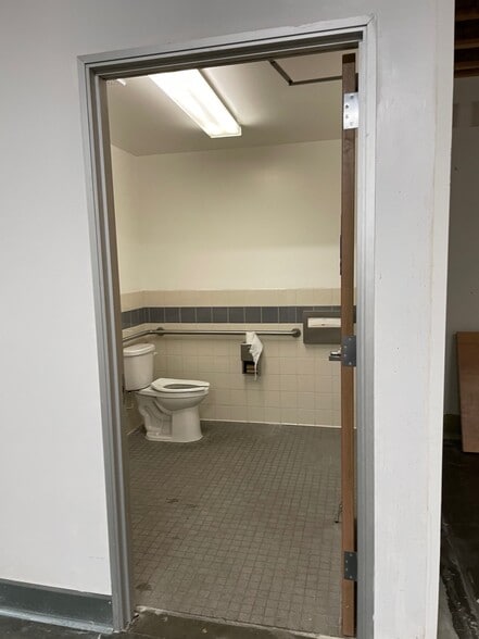 More Photos Of 1863-1885 Concourse Dr, San Jose Light Manufacturing For Lease