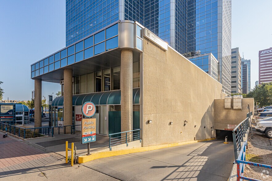 More Photos Of 10665 Jasper Ave, Edmonton Office For Lease
