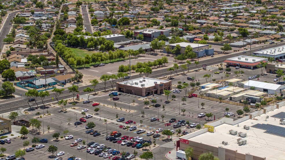 More Photos Of 10240 N 43rd Ave, Glendale Freestanding For Lease