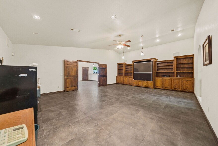 More Photos Of 15288 AR-22, Dardanelle Warehouse For Sale