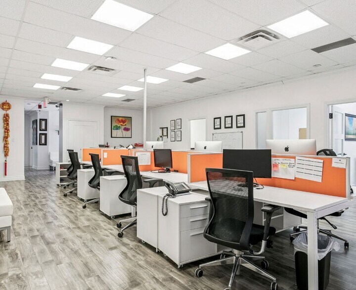 More Photos Of 4284 Village Centre Crt, Mississauga Office For Sale