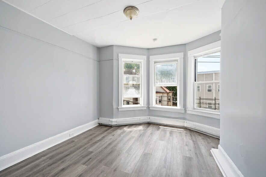 More Photos Of 4 Convent Ave, Yonkers Apartments For Sale