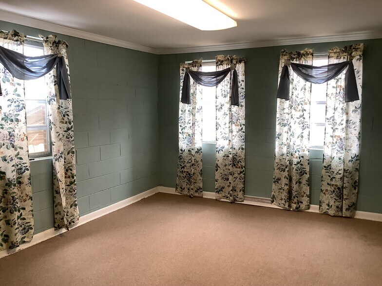 More Photos Of 605 Clarksbury Church Rd, Thomasville Religious Facility For Sale