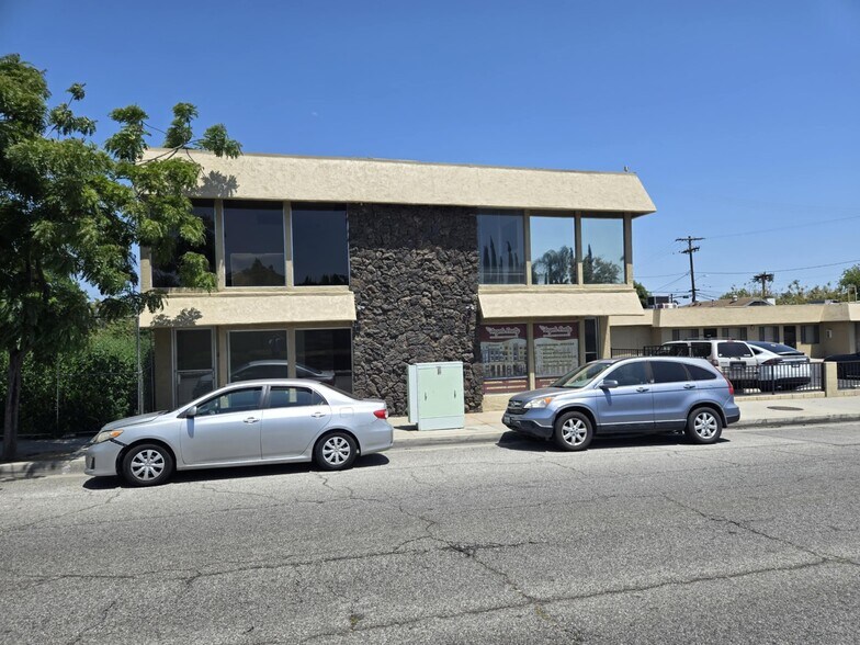 Primary Photo Of 416 S Rosemead Blvd, Pasadena Office For Lease