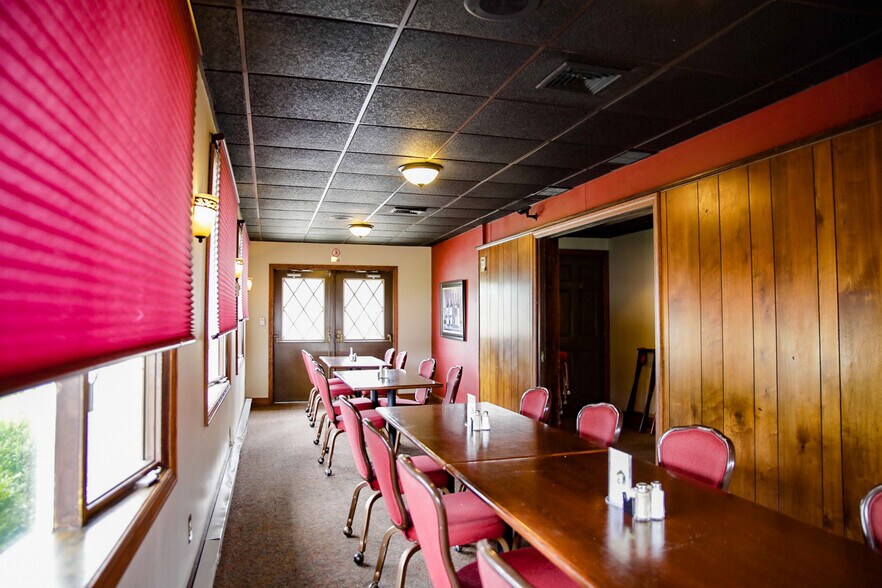 More Photos Of 4476 Business 220, Bedford Restaurant For Sale