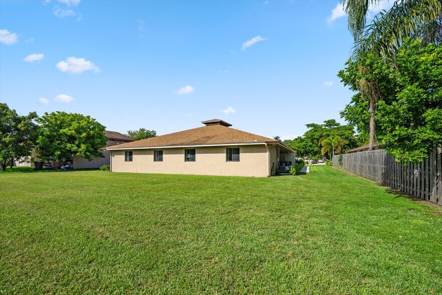 More Photos Of 1262 The 12th Fairway, Wellington Apartments For Sale