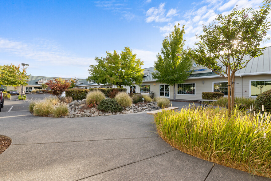 Primary Photo Of 1252 Airport Park Blvd, Ukiah Storefront Retail Office For Lease