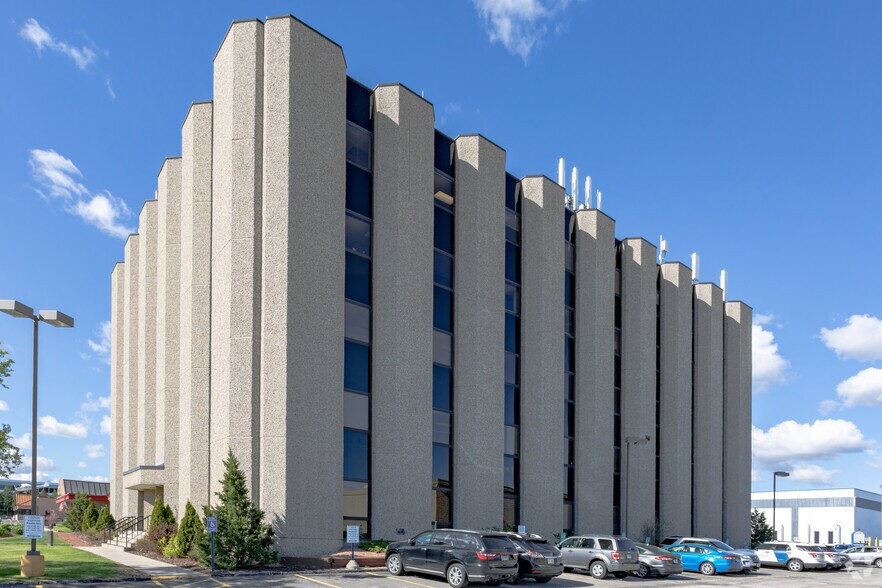 More Photos Of 4915 S Howell Ave, Milwaukee Office For Lease