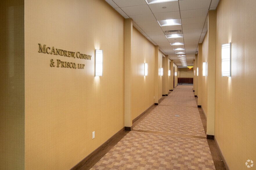 More Photos Of 1860 Walt Whitman Rd, Melville Office For Lease