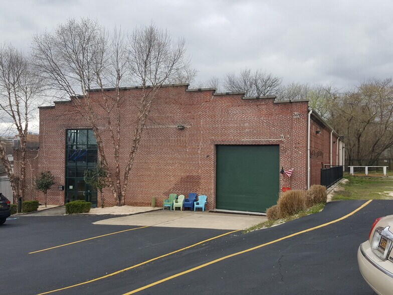 More Photos Of 1601 N Jessup St, Wilmington Manufacturing For Lease