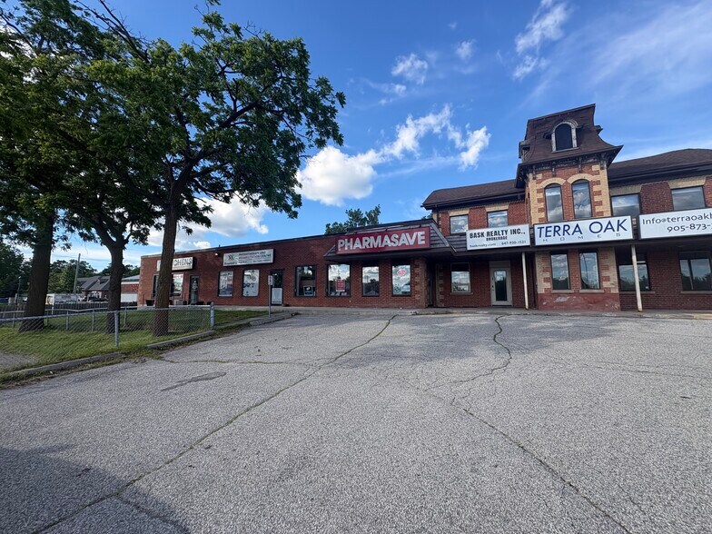 More Photos Of 18371 Hurontario St, Caledon Freestanding For Lease