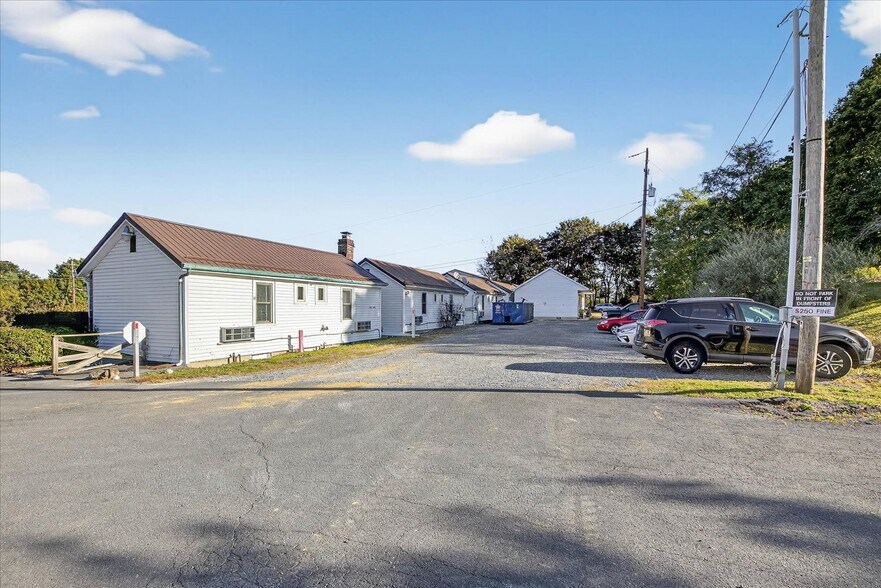 More Photos Of 9097 Allentown Blvd, Grantville Apartments For Sale