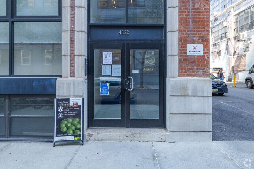 More Photos Of 4332 22nd St, Long Island City Office For Lease