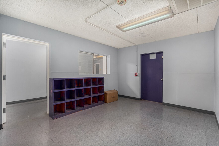 More Photos Of 5827 N 35th Ave, Phoenix Schools For Sale