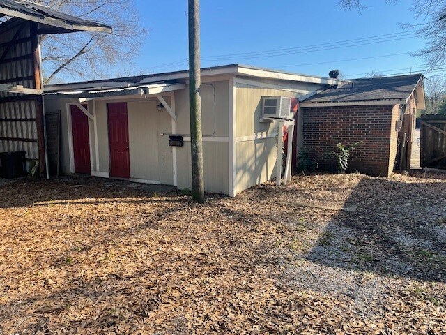 More Photos Of 2915 Chestnut St, Montgomery Office For Sale