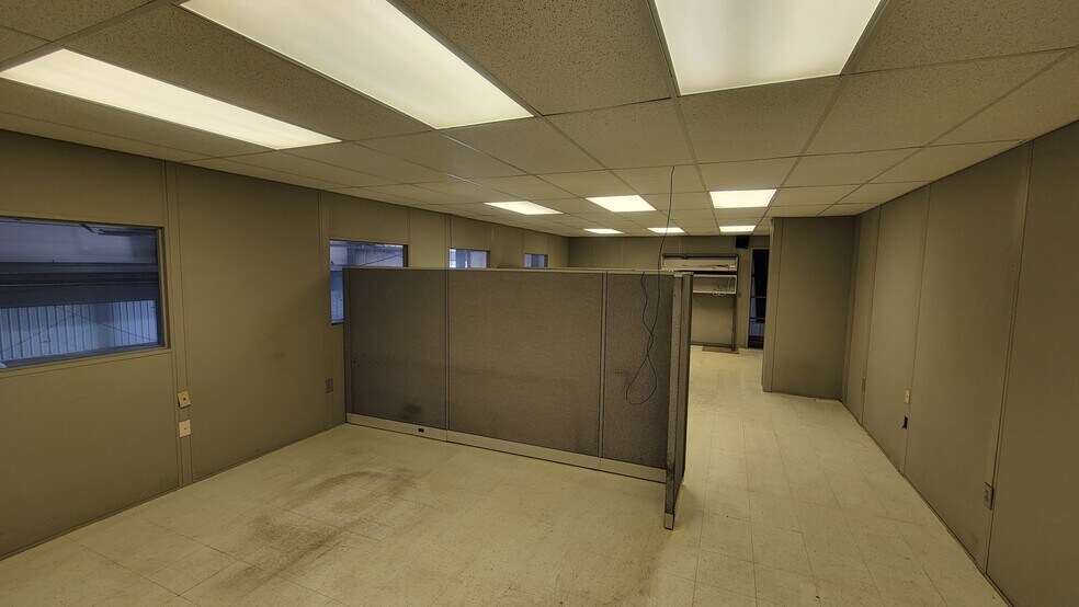 More Photos Of 1751 12th Ave, Columbus Service For Sale