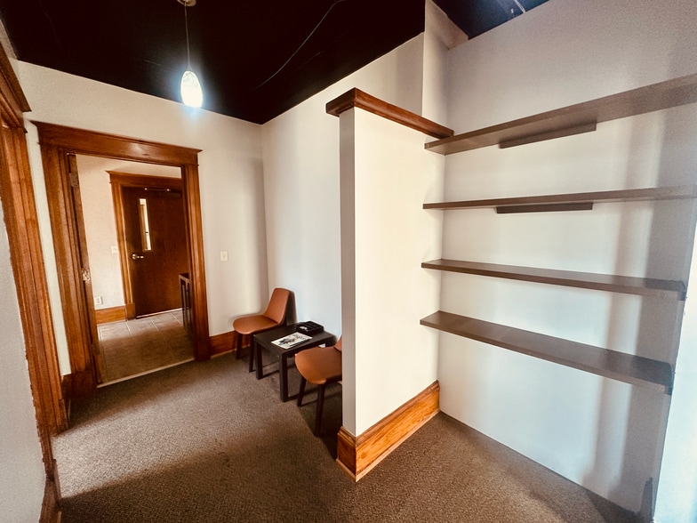 More Photos Of 124 E Fulton St, Grand Rapids Office For Lease