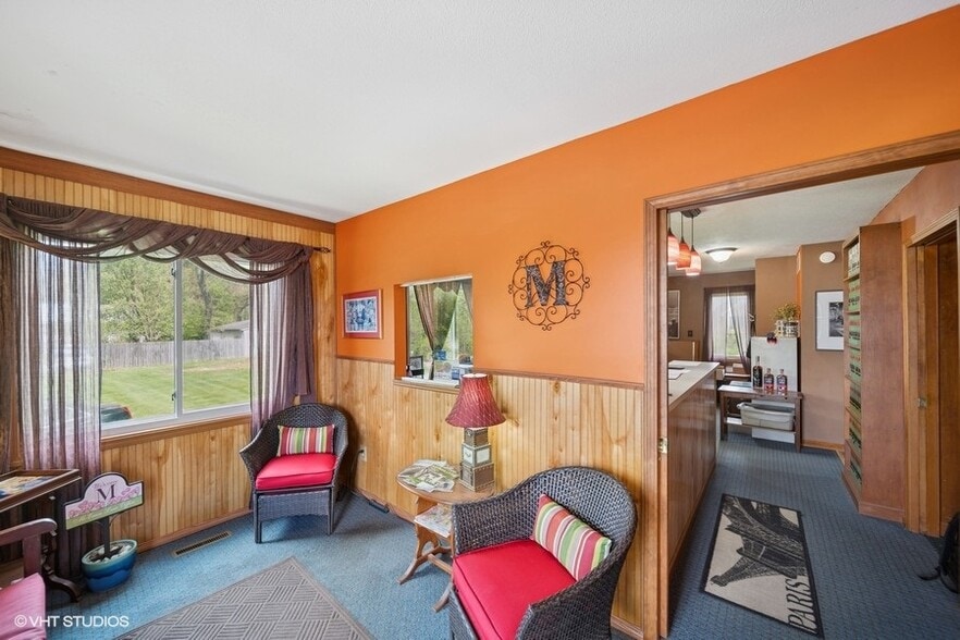 More Photos Of 6382 Central Ave, Portage Office For Sale