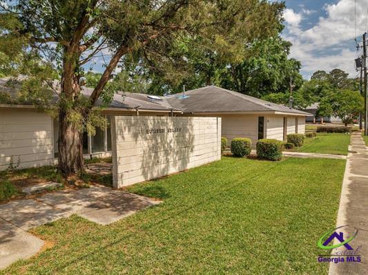 More Photos Of 512 Sumter St, Montezuma Medical For Sale