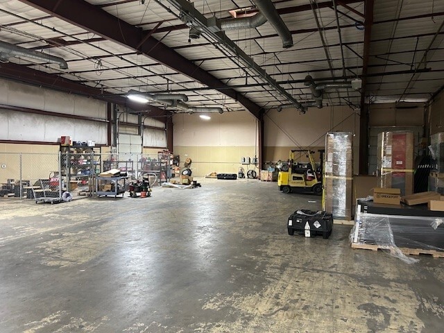More Photos Of 5409 Aldrin Ct, Bakersfield Warehouse For Lease