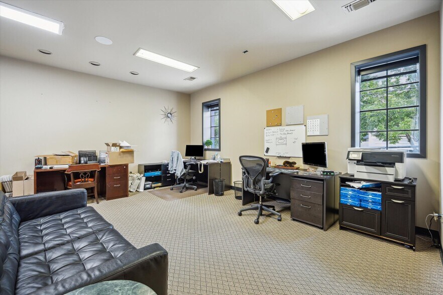 More Photos Of 5913 Washington Ave, Houston Office Residential For Sale