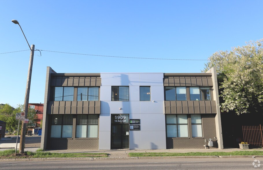 More Photos Of 1909 10th Ave SW, Calgary Office For Sale