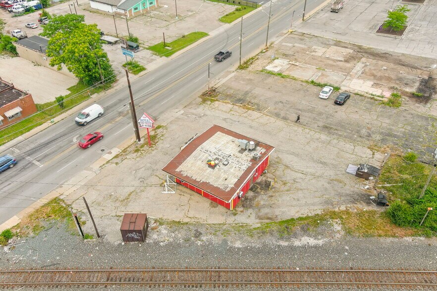 More Photos Of 2407 N Sherman Dr, Indianapolis Restaurant For Sale