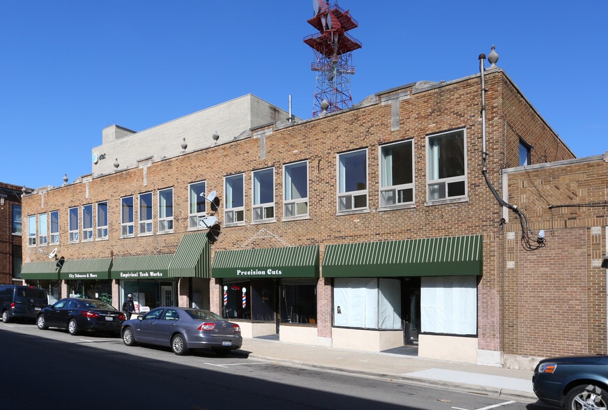 More Photos Of 303-311 Mulberry St, Rockford Storefront Retail Residential For Lease